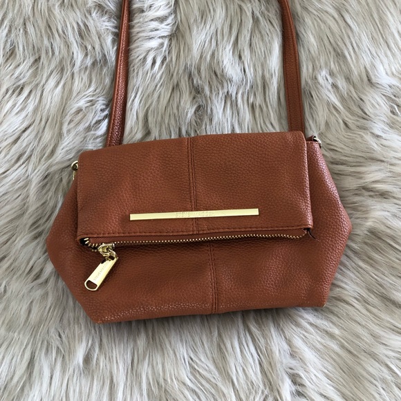 Steve Madden Handbags - Steve Madden Tan Crossbody bag